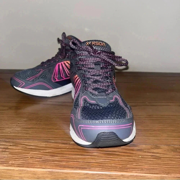 XERSION womens running shoes sz 8.5 - Picture 1 of 5